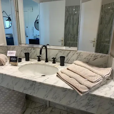 דירה Galets Bleus -Vu Mer-Piscine-Clim-Fibre- *